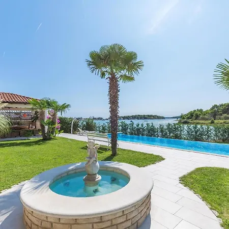 Ferienwohnung Fuer 3 Personen Ca 80 Qm In Medulin, Istrien Suedkueste Von Istrien *